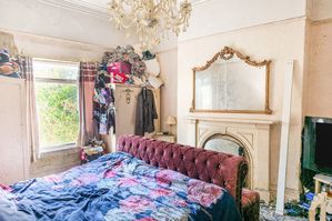 Photo 6- click for photo gallery